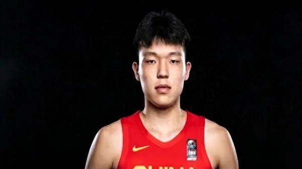 Yang Hansen đã thực hiện 3 trong số 6 con trỏ ba điểm với 15 điểm và 2 khối. Tham gia vào Cup châu Á là lựa chọn đúng đắn của anh ấy